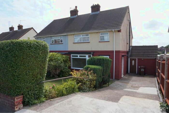 3 Bedroom Semi-Detached House To Rent In Wayfield Road, Chatham, ME5