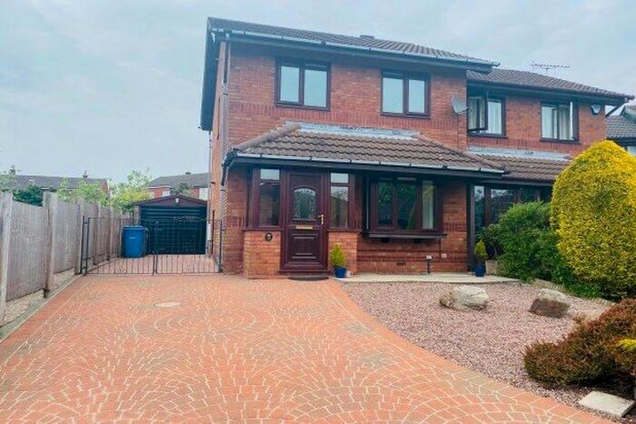 2 Bedroom Property To Rent In Heath Charnock, Chorley, PR6