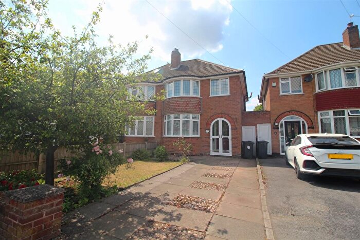 3 Bedroom Semi Detached House For Sale In Rosemary Road, Birmingham, B33