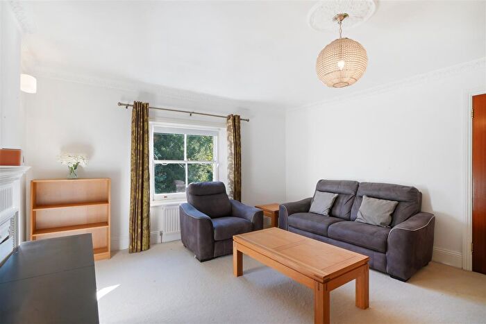 2 Bedroom Flat To Rent In Brickfields, Harrow, HA2