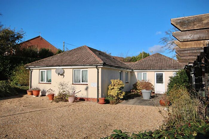 1 Bedroom Terraced Bungalow To Rent In Victory Avenue, Horndean, Waterlooville, PO8