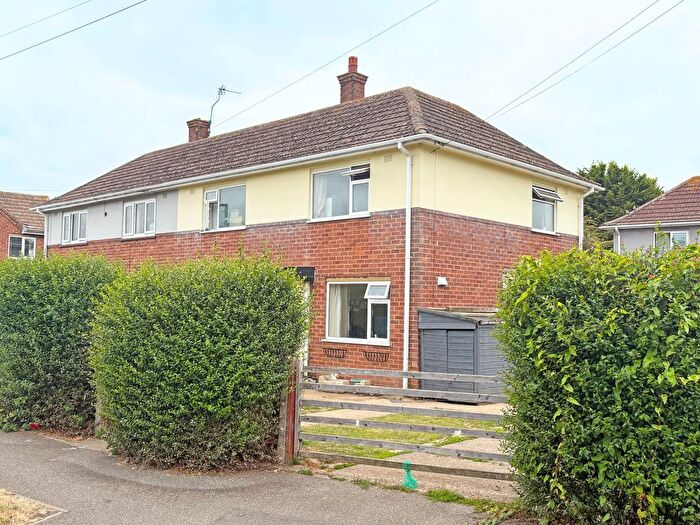 3 Bedroom Semi-Detached House For Sale In Church Road North, Skegness, PE25