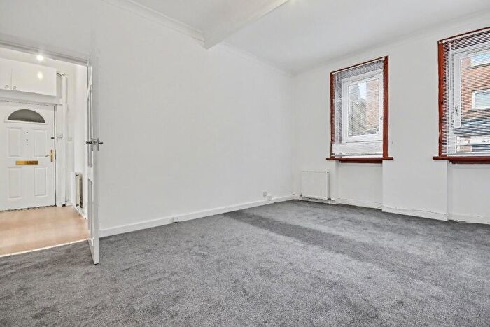 2 Bedroom Flat To Rent In King Street, Port Glasgow, Port Glasgow, PA14