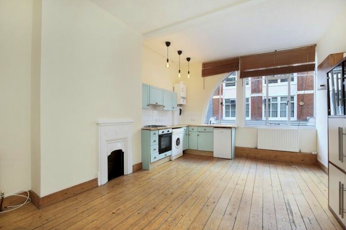 1 Bedroom Flat To Rent In Greville Street, London, EC1N