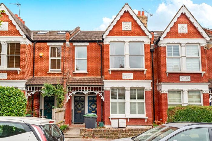 2 Bedroom Apartment To Rent In Princes Avenue, London, N22