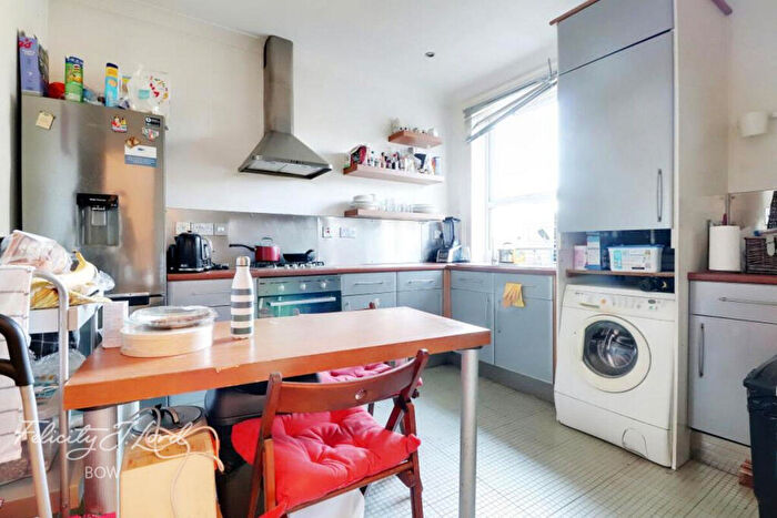 2 Bedroom Flat To Rent In Carnarvon Road, London, E15