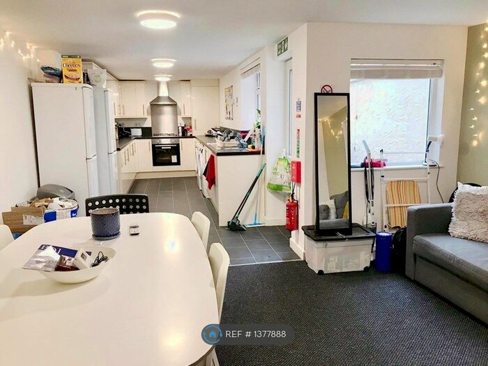 6 Bedroom Terraced House To Rent In Albert Edward Road, Liverpool, L7