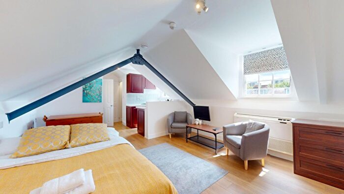 Studio To Rent In Fulham Palace Road, London, W6