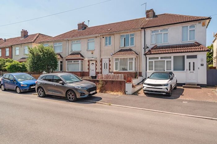 2 Bedroom Maisonette To Rent In Wallscourt Road, Filton, Bristol, BS34