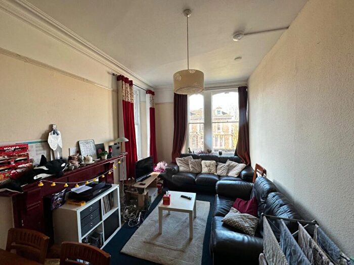 5 Bedroom Flat To Rent In Cotham Park, Bristol, BS6