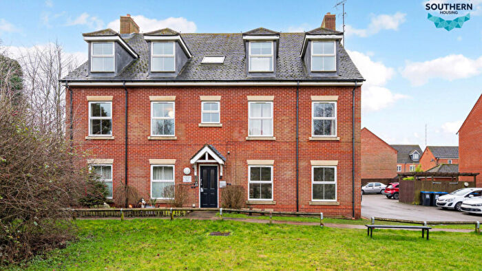 2 Bedroom Flat For Sale In Brittain Lane, Warwick, Warwickshire, Warwick, CV34