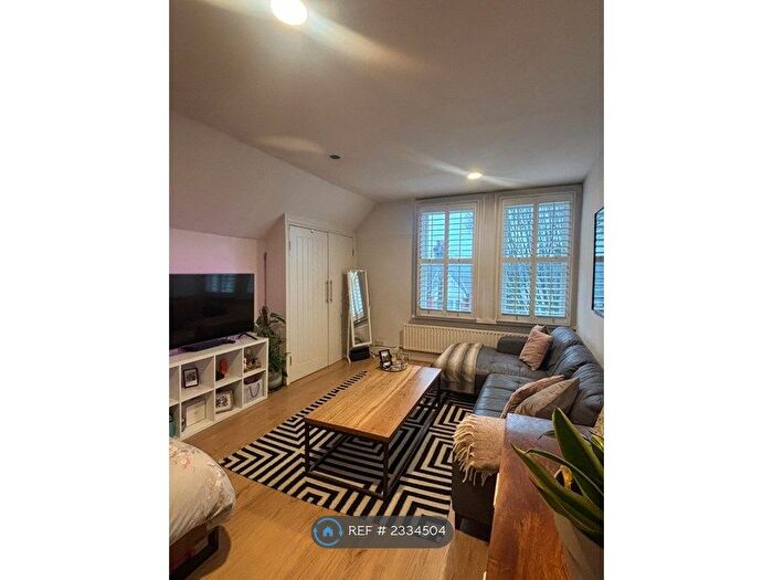 Studio To Rent In Cumberland Road, London, W3