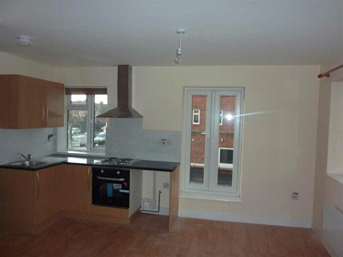1 Bedroom Flat To Rent In Empire Parade, London, N18