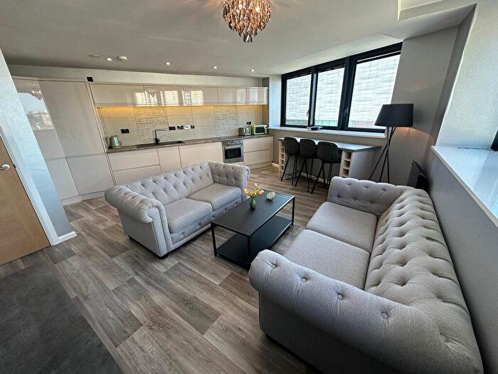 2 Bedroom Apartment To Rent In Mann Island, L3