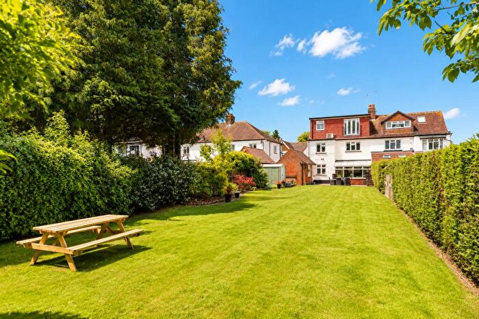 4 Bedroom Semi-Detached House For Sale In Ludlow Avenue, Luton, LU1