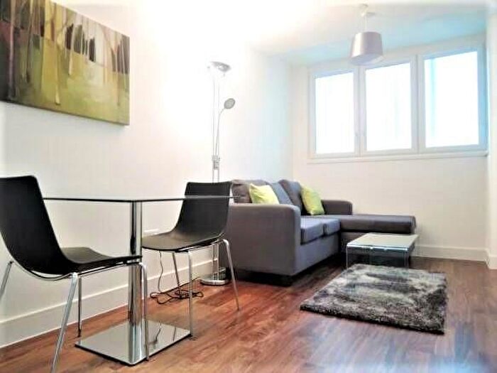 1 Bedroom Flat To Rent In Metropolitan House, Hagley Road, Birmingham, B16