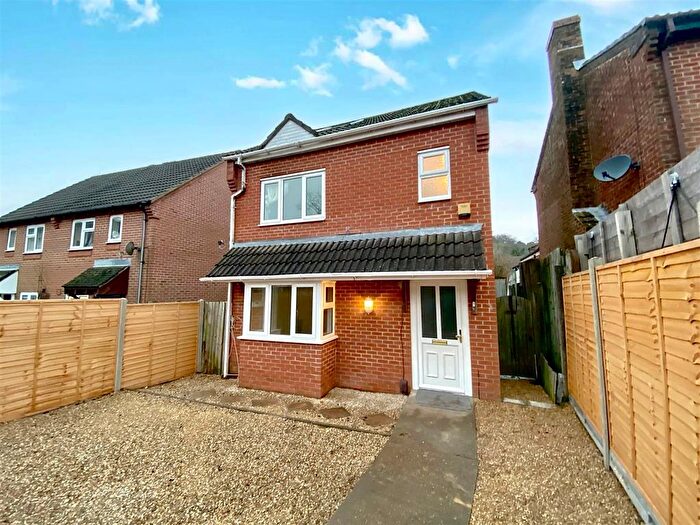 3 Bedroom Detached House For Sale In Lovage Way, Waterlooville, PO8