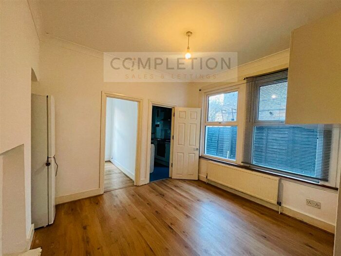 3 Bedroom Property To Rent In Newport Road, London, E10