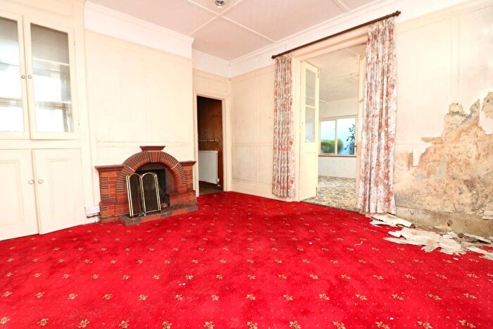 4 Bedroom Detached House For Sale In New Street, Ash, CT3