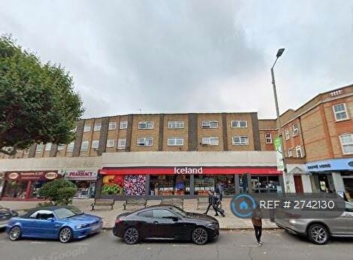 3 Bedroom Flat To Rent In East End Road, London, N2