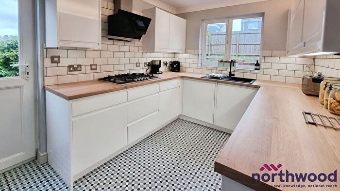 4 Bedroom Semi-Detached House For Sale In Canberra Close, Pennsylvania, Exeter, EX4