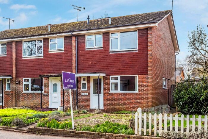 3 Bedroom End Of Terrace House For Sale In Mill Hill Cottages, Mill Hill, Edenbridge, TN8