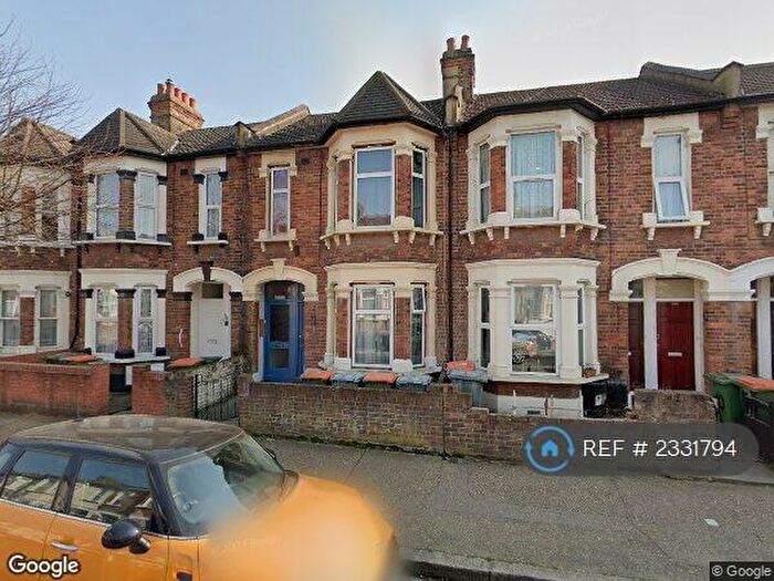 2 Bedroom Flat To Rent In East Ham, London, E6