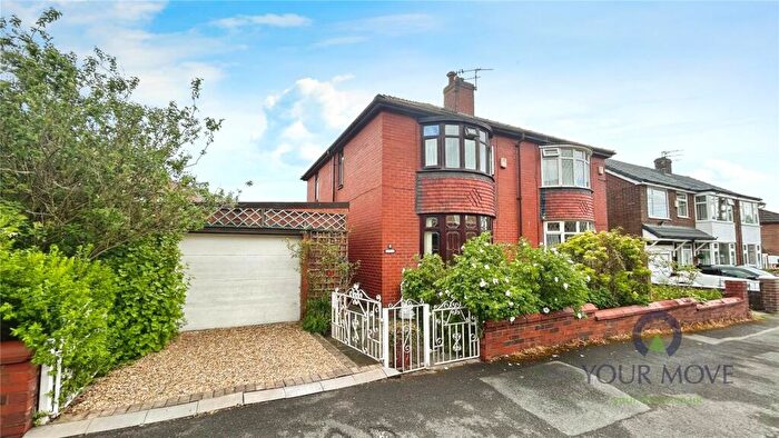 3 Bedroom Semi-Detached House For Sale In Brownlow Avenue, Royton, Oldham, Greater Manchester, OL2