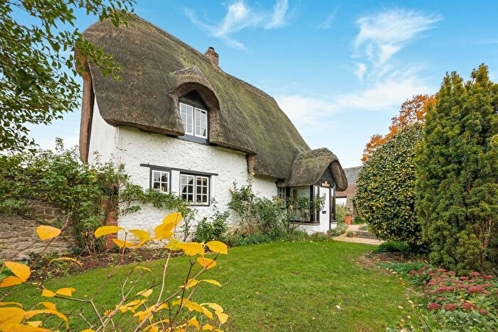 4 Bedroom Detached House For Sale In Manor Lane, Shrivenham, Oxfordshire, SN6