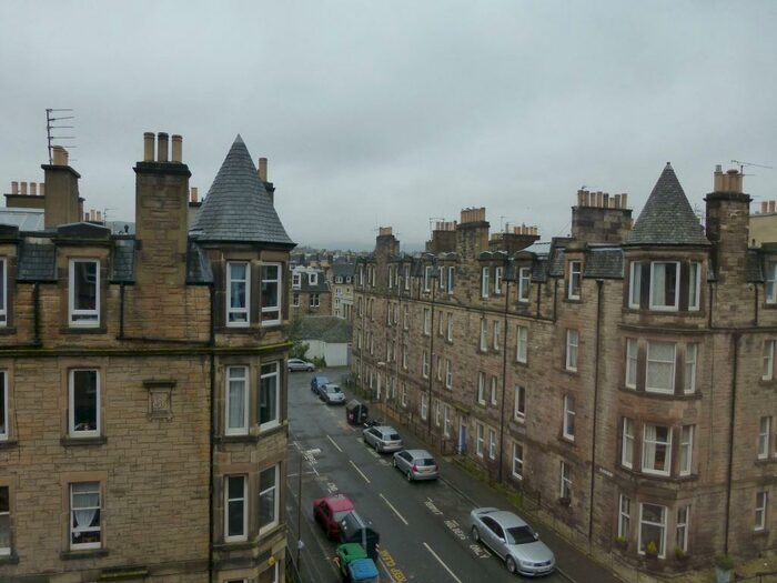 2 Bedroom Flat To Rent In Millar Crescent, Morningside, Edinburgh, EH10