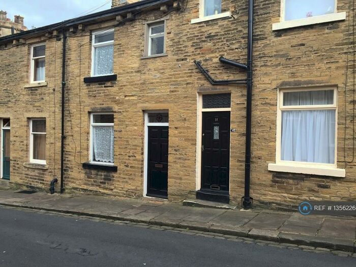 2 Bedroom Terraced House To Rent In Herbert Street, Shipley, BD18