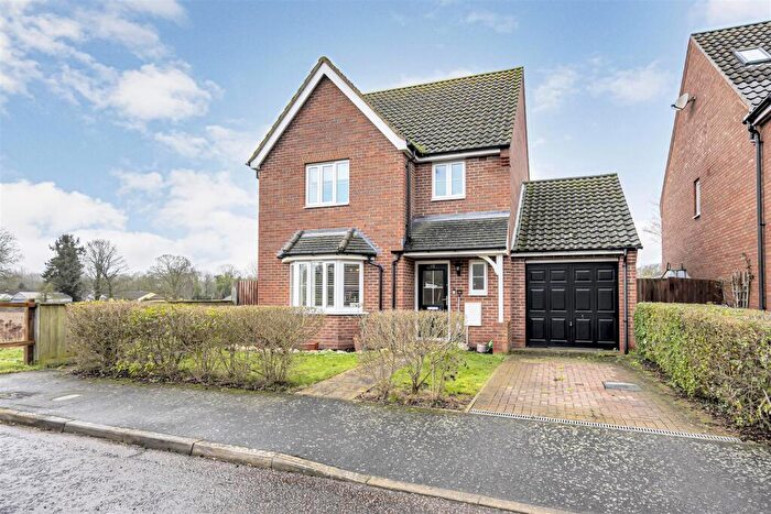 3 Bedroom Detached House For Sale In De Saumarez Drive, Barham, Suffolk, IP6