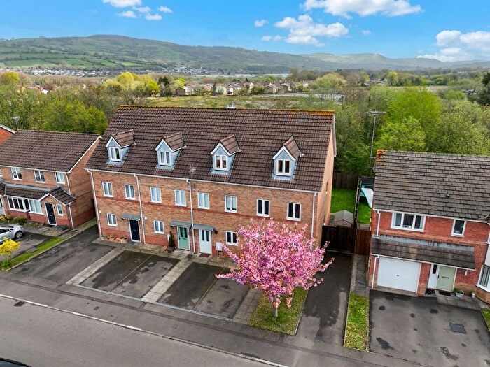 3 Bedroom End Terrace House For Sale In Half Acre Court, Caerphilly, CF83