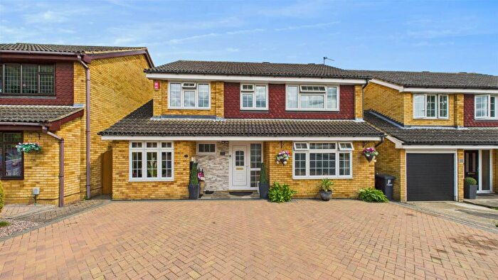4 Bedroom Detached House For Sale In Tennand Close, Cheshunt, Waltham Cross, EN7