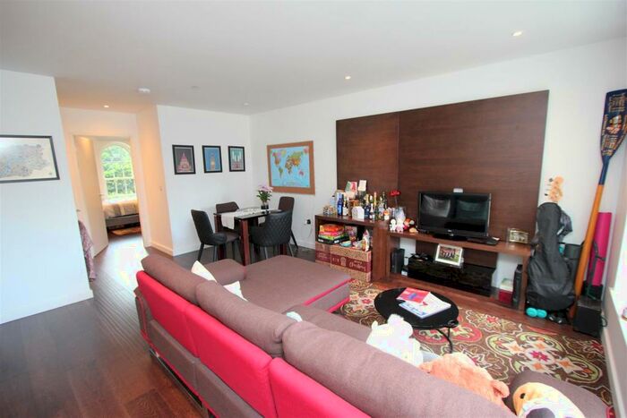 1 Bedroom Apartment To Rent In Queen Victoria Terrace, Sovereign Court, Wapping, E1W
