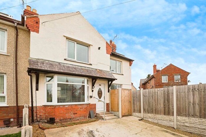 3 Bedroom End Of Terrace House For Sale In Plas Gwyn, Wrexham, LL12