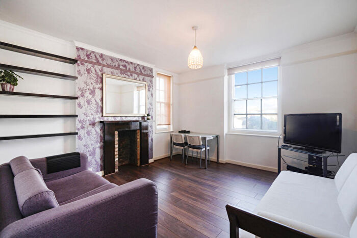 2 Bedroom Flat To Rent In Bronwen Court, Grove End Road, NW8