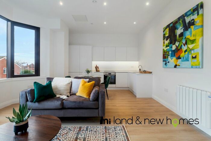 1 Bedroom Flat For Sale In London Road, Langley, Slough, SL3