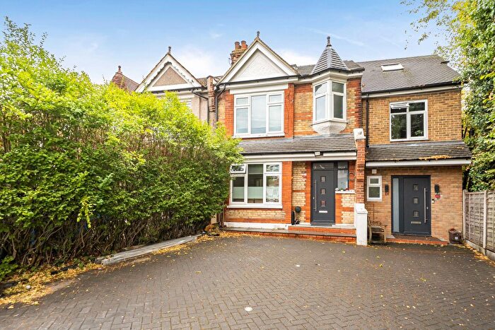 4 Bedroom Semi-Detached House For Sale In Brunswick Grove, Friern Barnet, London, N11