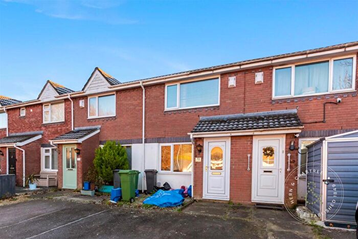 2 Bedroom Terraced House For Sale In Powderham Drive, Grangetown, Cardiff, CF11
