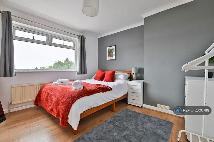 4 Bedroom Semi-Detached House To Rent In Wern Fawr Road, Swansea, SA1