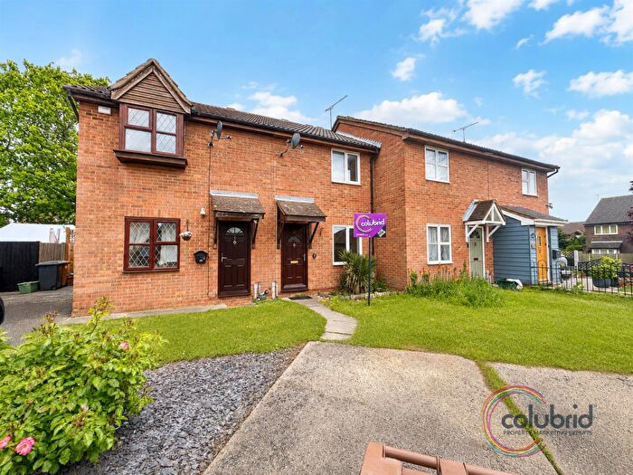2 Bedroom Terraced House For Sale In Bankart Lane, Chelmsford, CM2