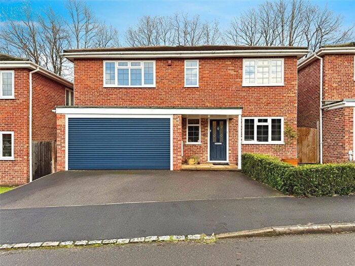 4 Bedroom Detached House For Sale In The Brambles, Crowthorne, Berkshire, RG45