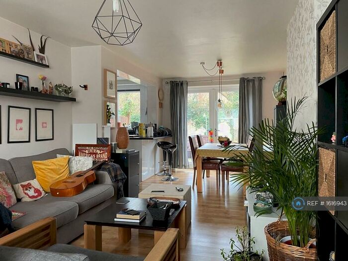 3 Bedroom Terraced House To Rent In Longfield Crescent, London, SE26