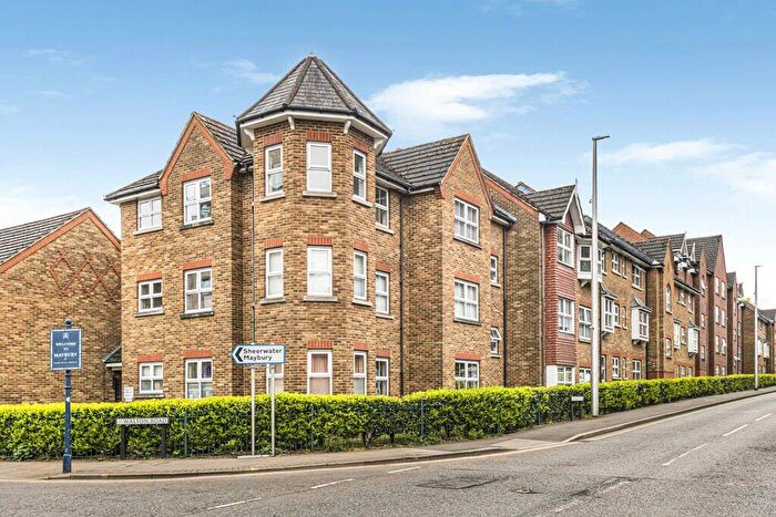 1 Bedroom Apartment To Rent In Burleigh Gardens, Woking, Surrey, GU21