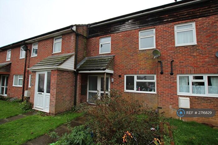 3 Bedroom Terraced House To Rent In Plumpton Walk, Maidstone, ME15