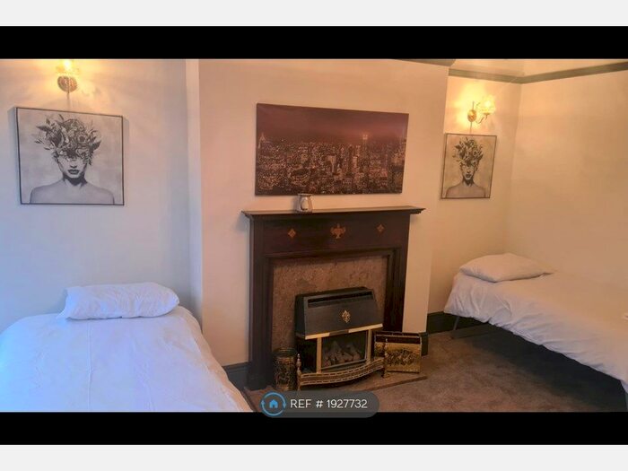 4 Bedroom Maisonette To Rent In St. Marys Terrace, South Shields, NE33