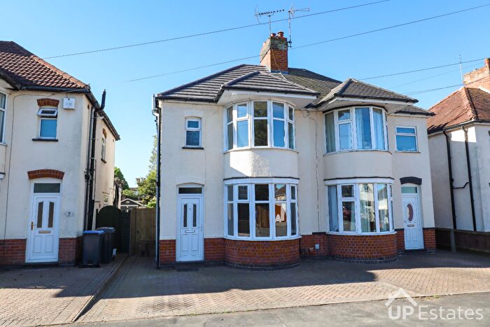 3 Bedroom Semi-Detached House To Rent In Eskdale Road, Hinckley, LE10