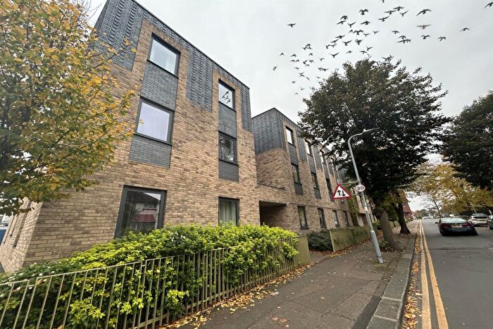 2 Bedroom Flat To Rent In Tollhurst House, Carnarvon Road, SS2