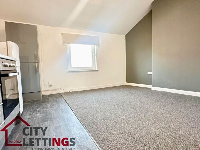 2 Bedroom Flat To Rent In Alpha Terrace, Arboretum, NG1